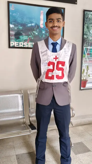 Candidate at the SSB with chest number